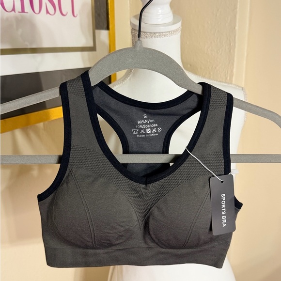 The Unbranded Brand Other - Seamless Support Sports Bra - Gray